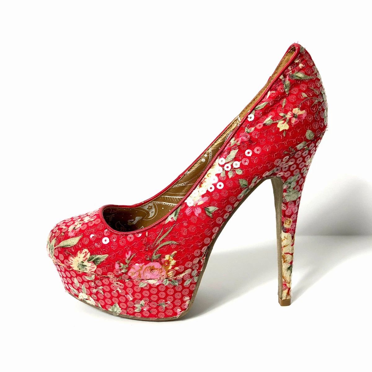 Red sequin pumps 2025