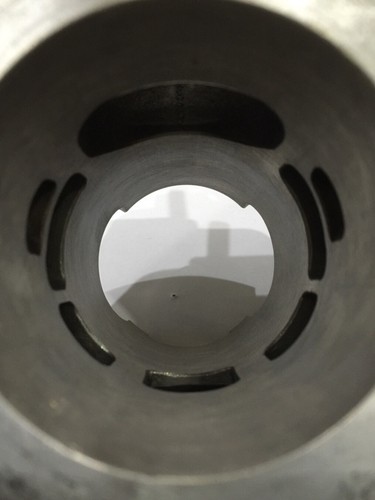 3MA TZR 250 Top End Parts. Cylinders. Head. Pistons. - Picture 7 of 12