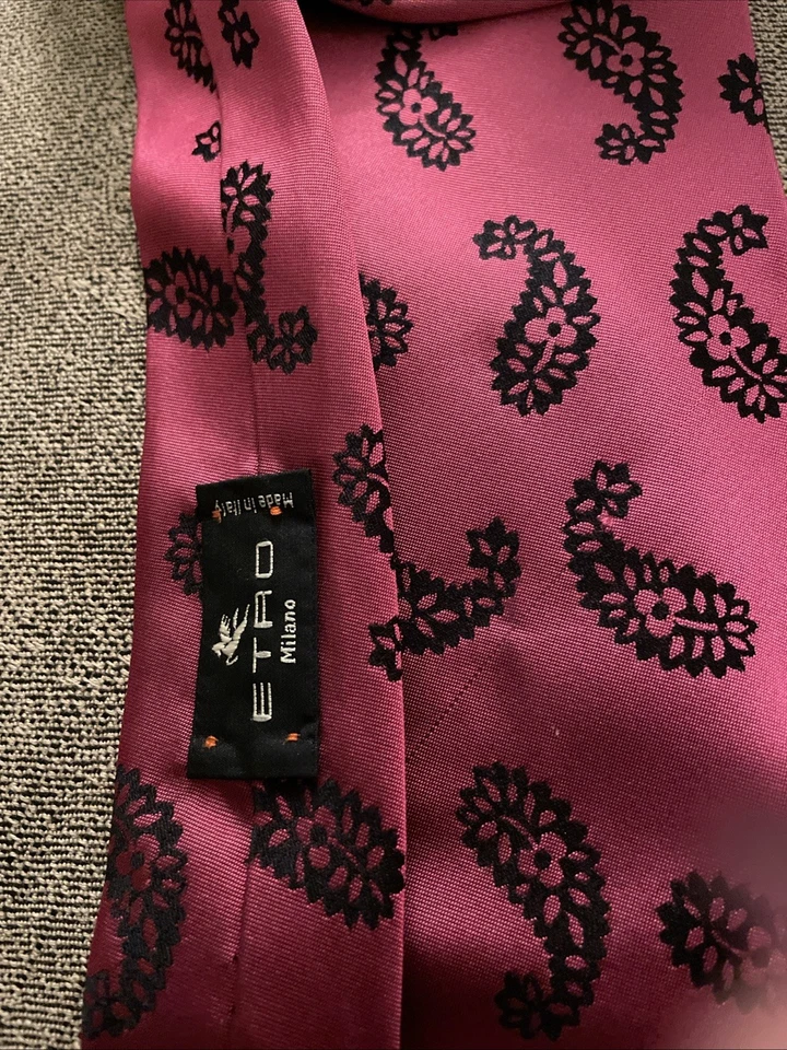 CORBATA ETRO ROJA Y NEGRA PAISLEY 100% SEDA ITALIANA Hecha en Italia Regalo LEER Foto 2 de 4