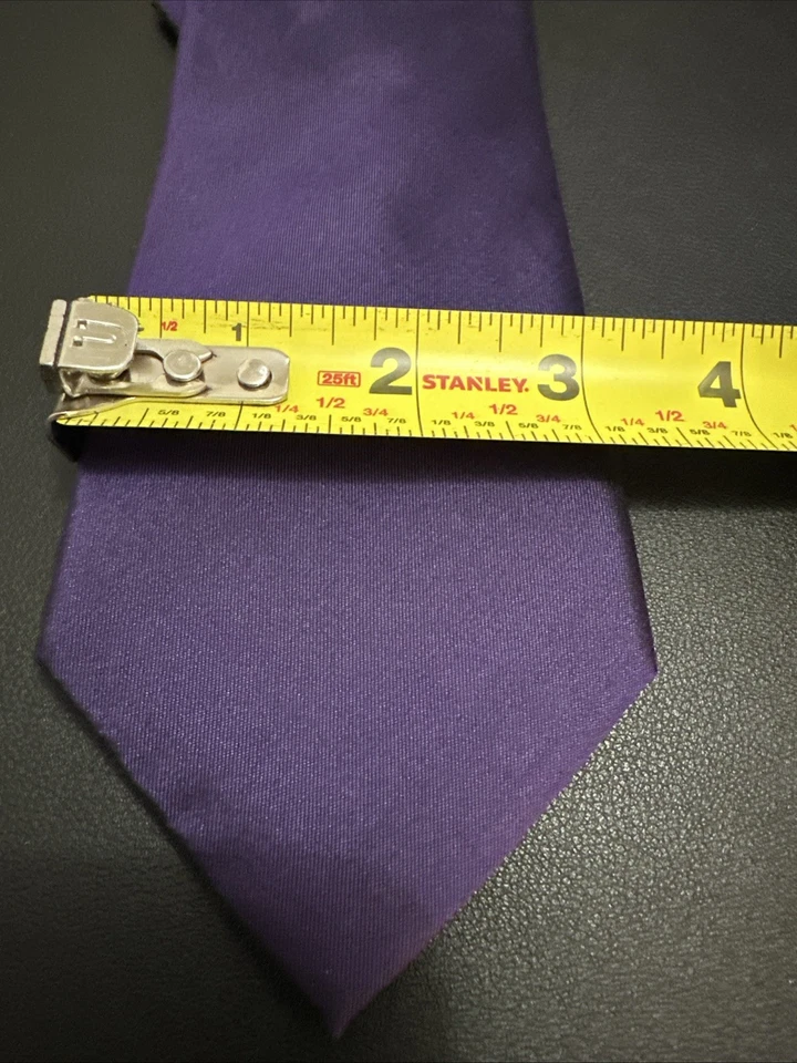 Nueva corbata Kenneth Cole Awareness delgada púrpura lisa 100 % seda para hombre” Foto 3 de 4