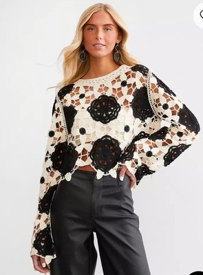 NWT EB Luxe Buckle Womens Black&White Cropped Crochet Sweater Size L
