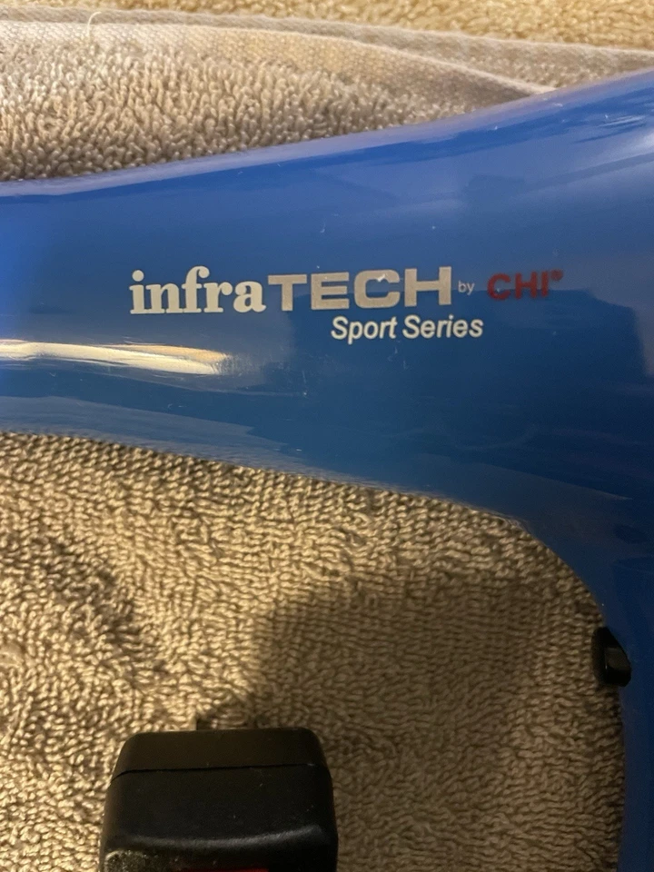 Soplador de pelo secador serie deportiva Infratech de CHI aire caliente/frío ajuste alto/bajo Foto 2 de 3