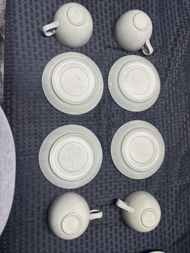Mid century Harkerware Set Of 8 Cups And Saucers - Picture 5 of 19