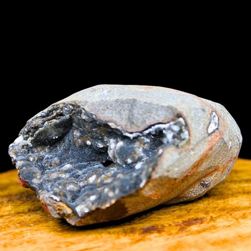 150g Natural Chalcedony w/ MM Quartz Crystal In Geode Mineral Specimen on Matrix - Picture 2 of 10