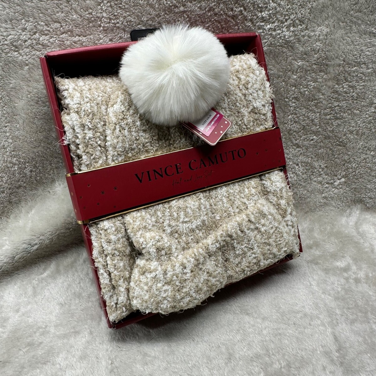 Vince Camuto Hat and Loop Infinity Scarf Set Pom Preppy Gift  display picture 3