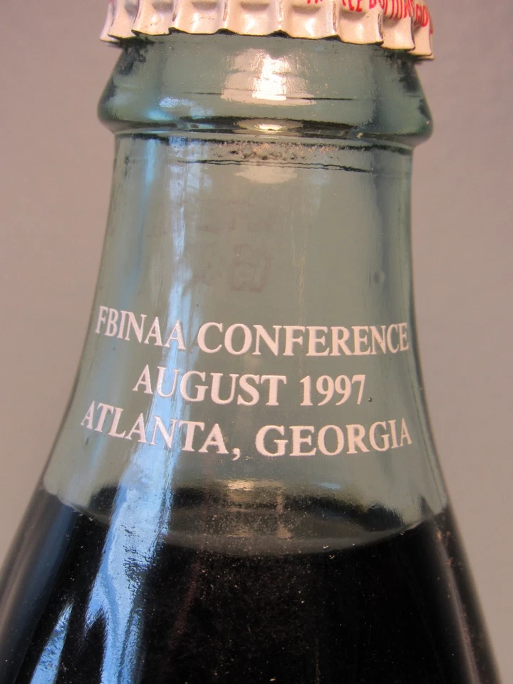 联邦调查局国家学院 - 可口可乐瓶 - “知识、勇气、诚信” — 第 3/4 张图片