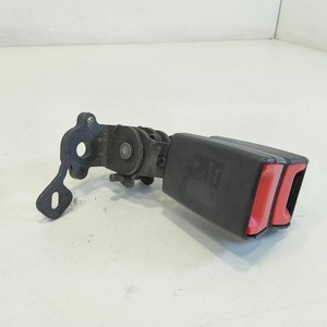 Volkswagen Golf VII 2014 Hinten Gurtschloss hinten 8V0857739A CIV37414