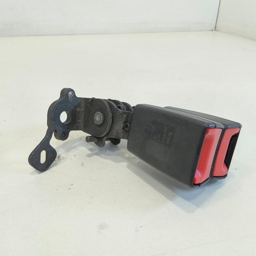 Volkswagen Golf VII 2014 Hinten Gurtschloss hinten 8V0857739A CIV37414