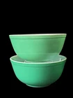 Vintage Pyrex Mixing BowlLot Of 2 Green 2 1/2 Qt ~Wear Noted