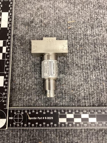 VALVE; SOLENOID PN 62510 NSN 4810-01-160-8075