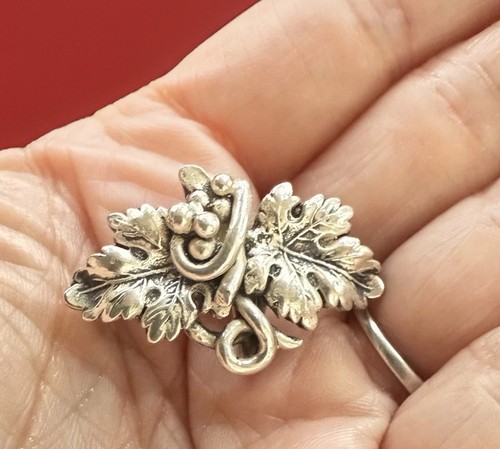 Vintage Coro Silver Plated Grape Leaf Brooch & Pendant