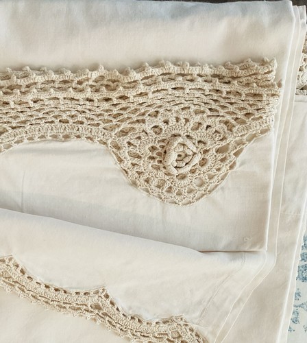 Vtg Cream Cotton Bed Skirt with Crochet Lace Trim Queen Size 58.5 X 78” Drop 12”
