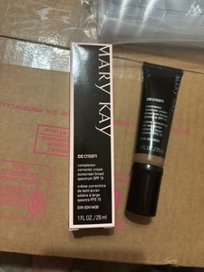 Mary Kay CC Cream Complexion Correction Sunscreen Broad Spectrum 15 Very Deep