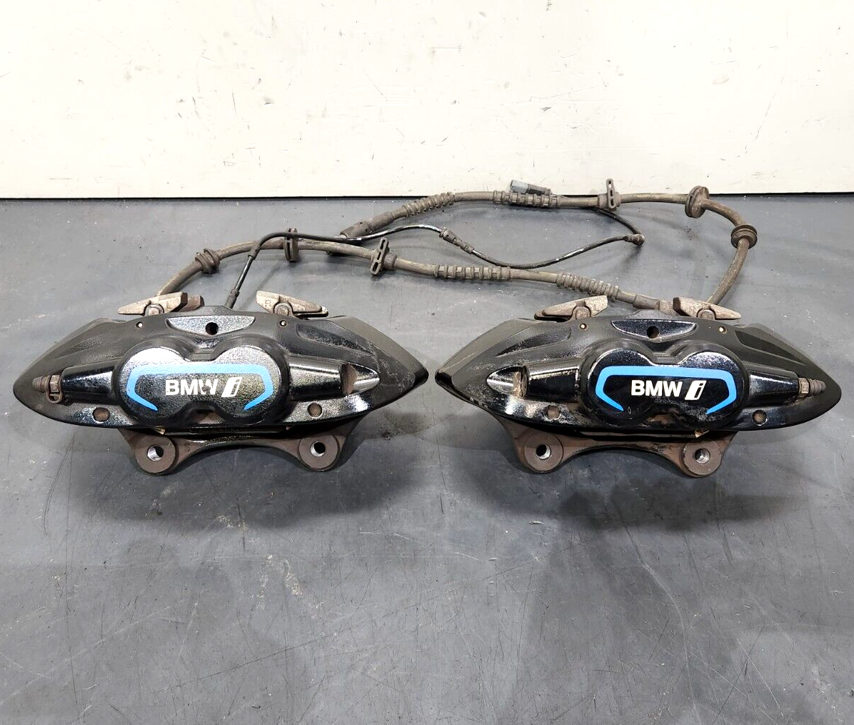 1420 OEM BMW i8 I12 I15 Left Right Front Brake Calipers BREMBO Pair