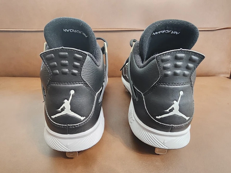 Botines de béisbol Air Jordan 4 retro de metal Oreo - talla 9 (807710-010) Foto 4 de 4