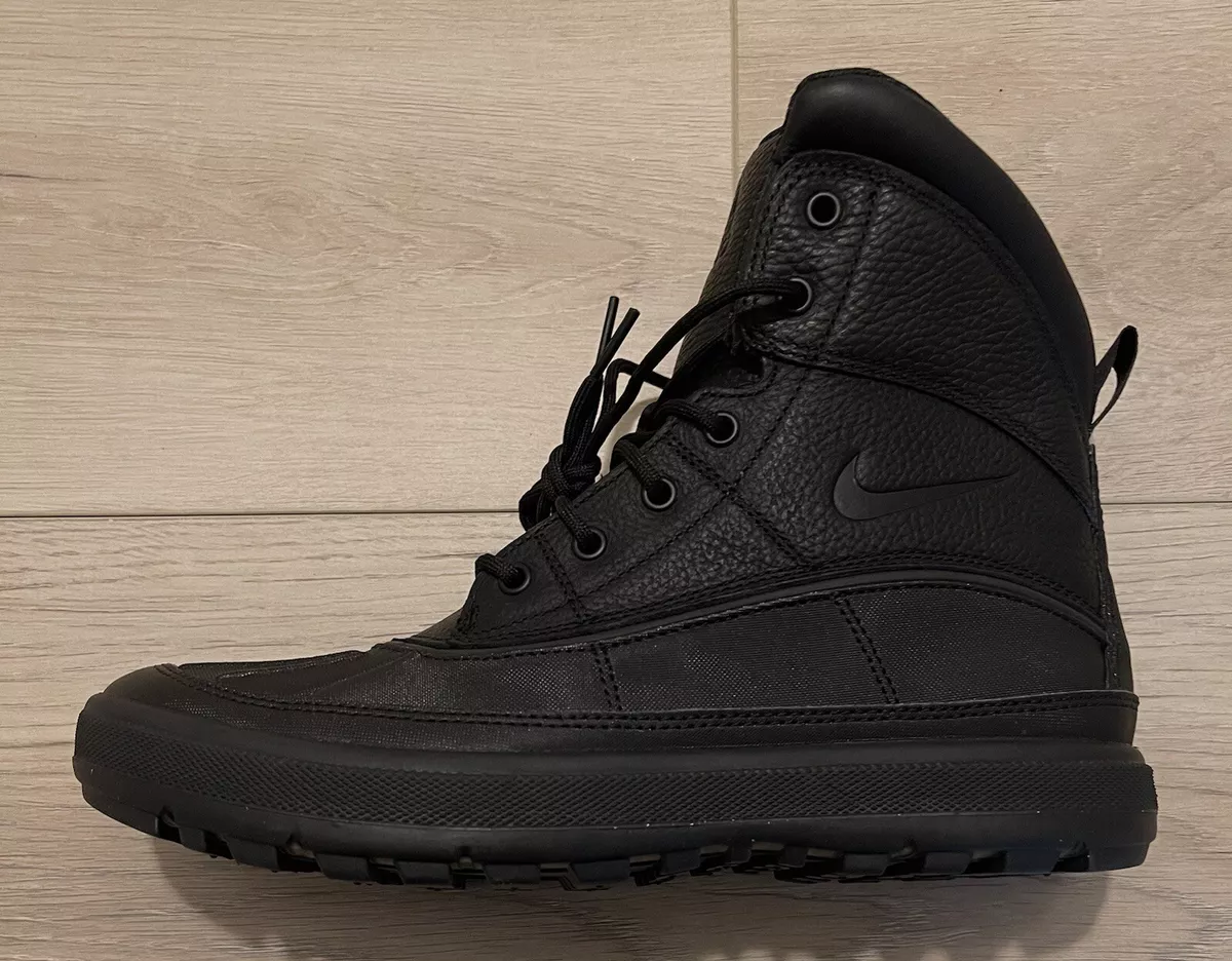 Woodside store nike boots