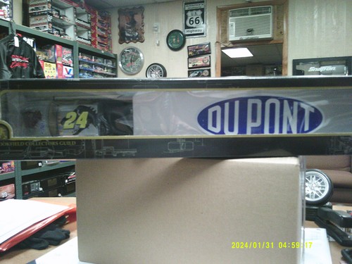 Brookfield Collectors Guild Jeff Gordon Jurassic Park Hauler 1997 - Picture 5 of 6