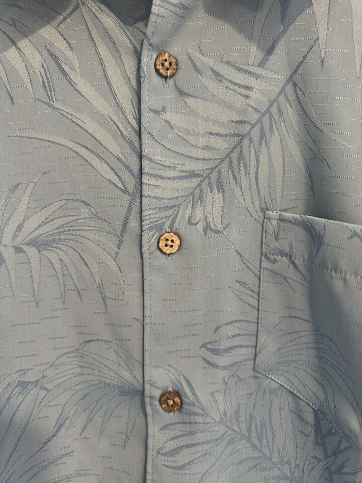 Cubavera Men's Medium Soft Blue Hawaiian Button Down Shirt Excellent ...