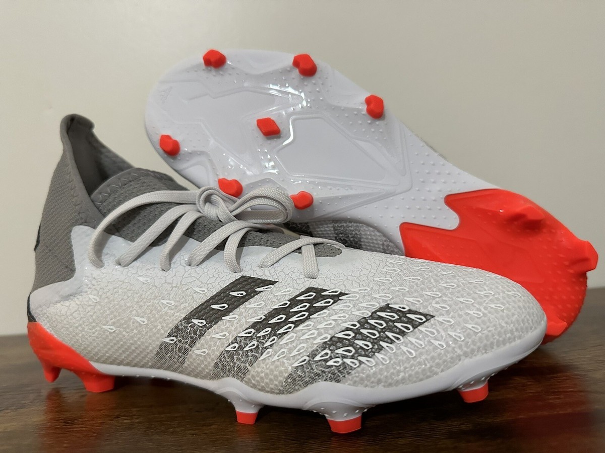 新品未使用 adidas Predator FT FG ADIDAS PREDATOR FREAK 3 FG DEMONSCALE WHITE SOLAR RED SOCCER