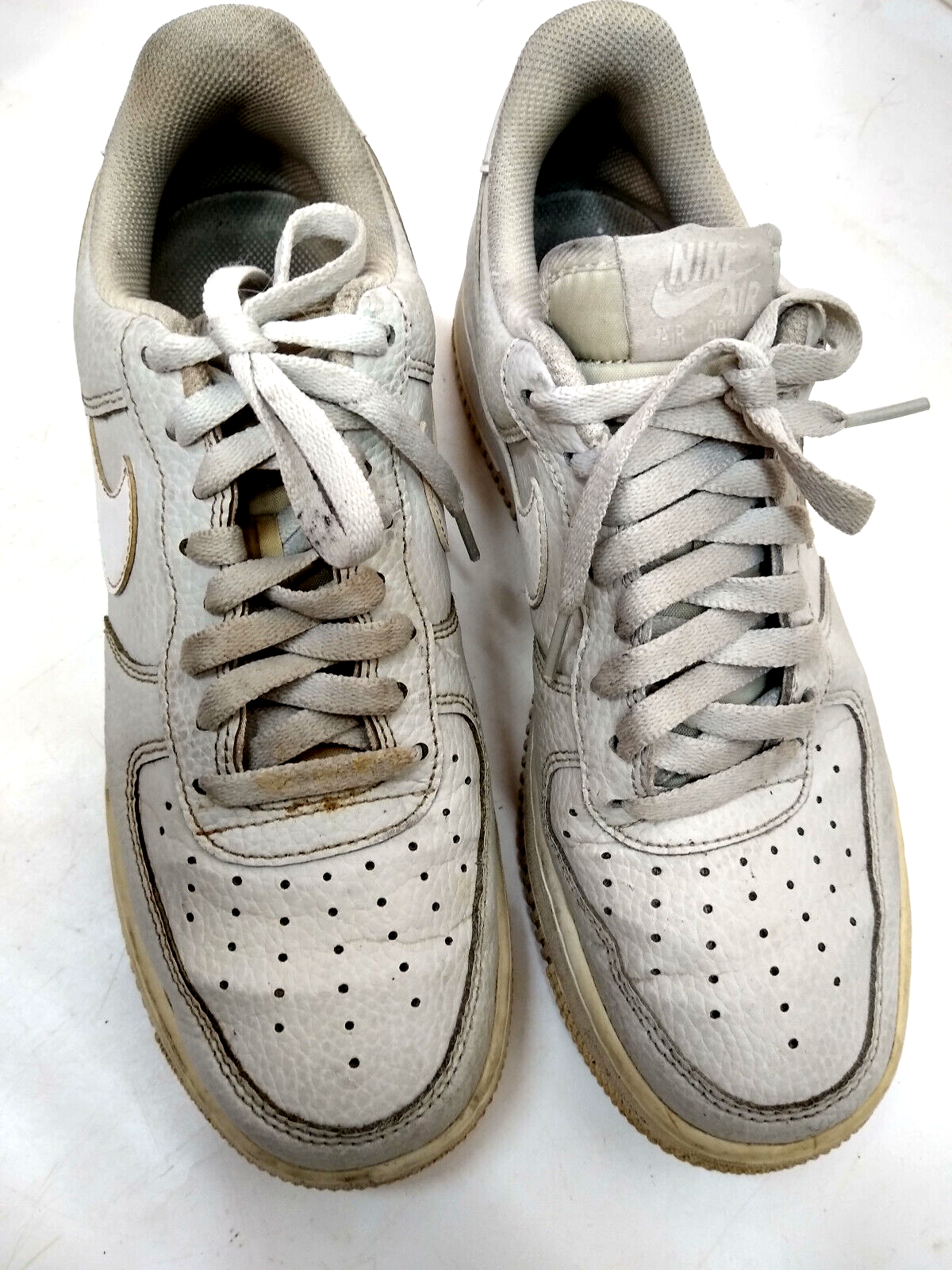 SAOLA NIKE AIR grigio ciottolato CT2302 001 TG8 la suola interna e superiore sono sporche