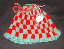 VINTAGE HANDMADE KNITTED TEA COSY