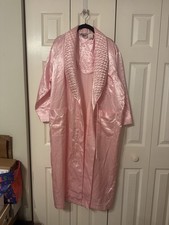 Vintage Victoria  s Secret Pink Robe Silky  Soft w/pockets