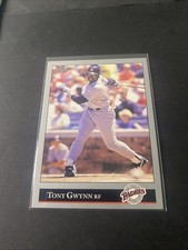 92 Leaf Tony Gwynn #206 Padres HOF (ERROR CARD NO . AFTER INC & corners not even