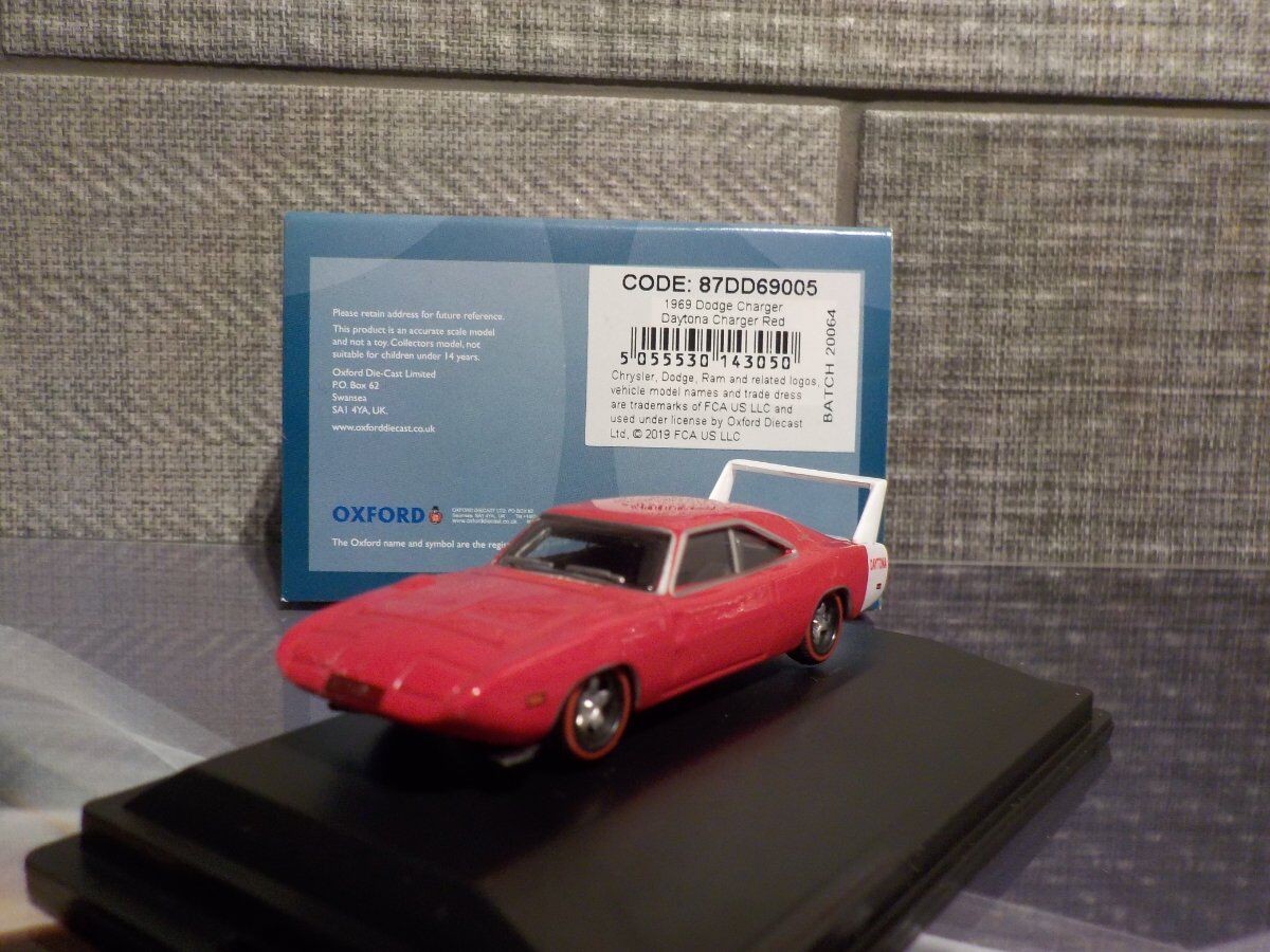 Model Car, Dodge Charger Daytona 1969 - Red, 1/87 New Oxford 87DD69005