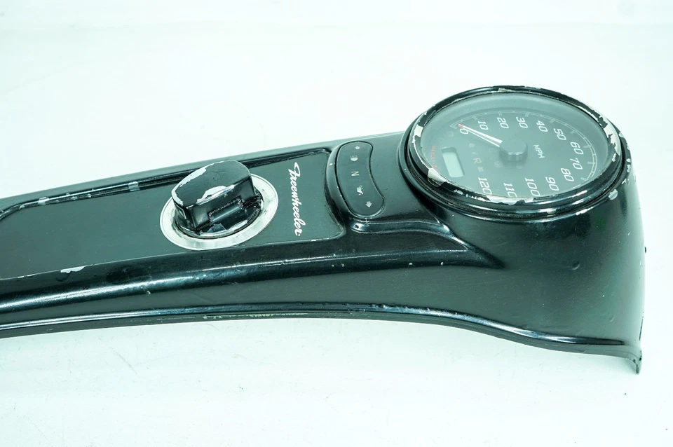 20 Harley Freewheeler Trike tablero de combustible tanque consola velocímetro 17K sin llave 1370 Foto 3 de 4