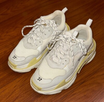 Balenciaga Triple S Sneaker in white double foam and mesh 37