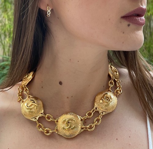 CHANEL 80s Vintage Gold Sunburst Logo 
