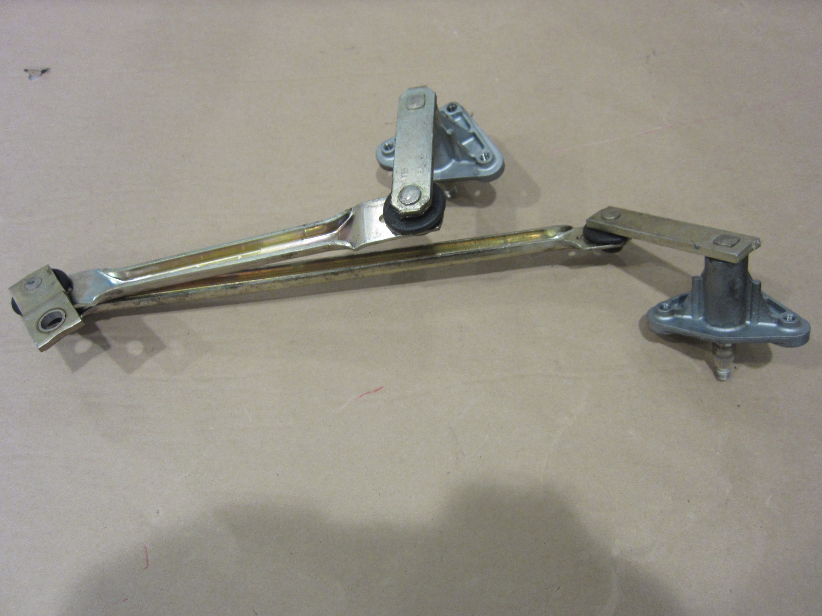 Ferrari 360,430 - Windshield  Wiper Linkage / Leverage - P/N 65409100