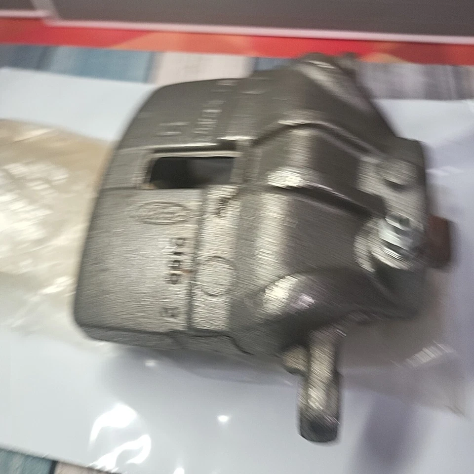 Pinza de freno delantera izquierda Ford 1993-94 Lincoln Continental Mercury Sable Taur OEM Foto 4 de 4