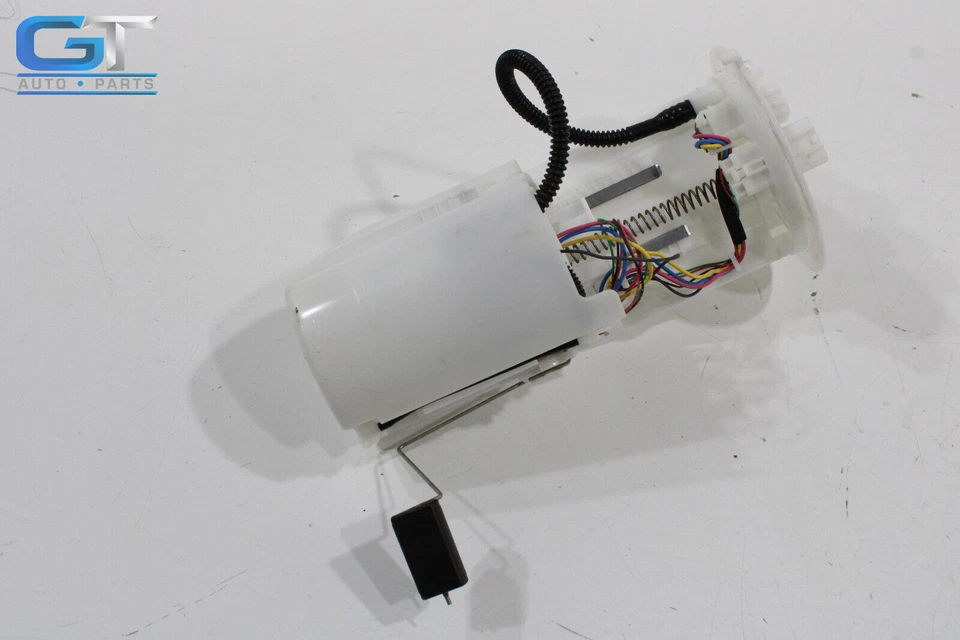 Lexus Es350 2019-2021 motor de 3,5 L tanque de combustible unidad de bomba OEM Foto 3 de 4