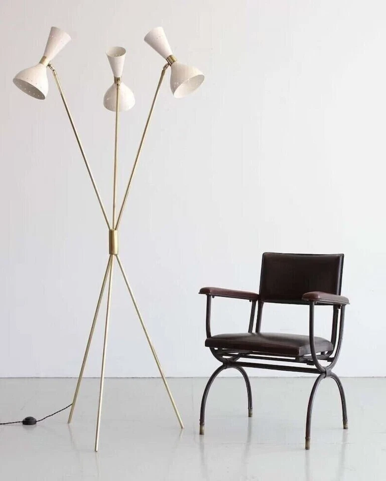 Lámpara de pie italiana estilo Stilnovo de 3 brazos mediados de siglo de latón Sputnik Foto 3 de 4