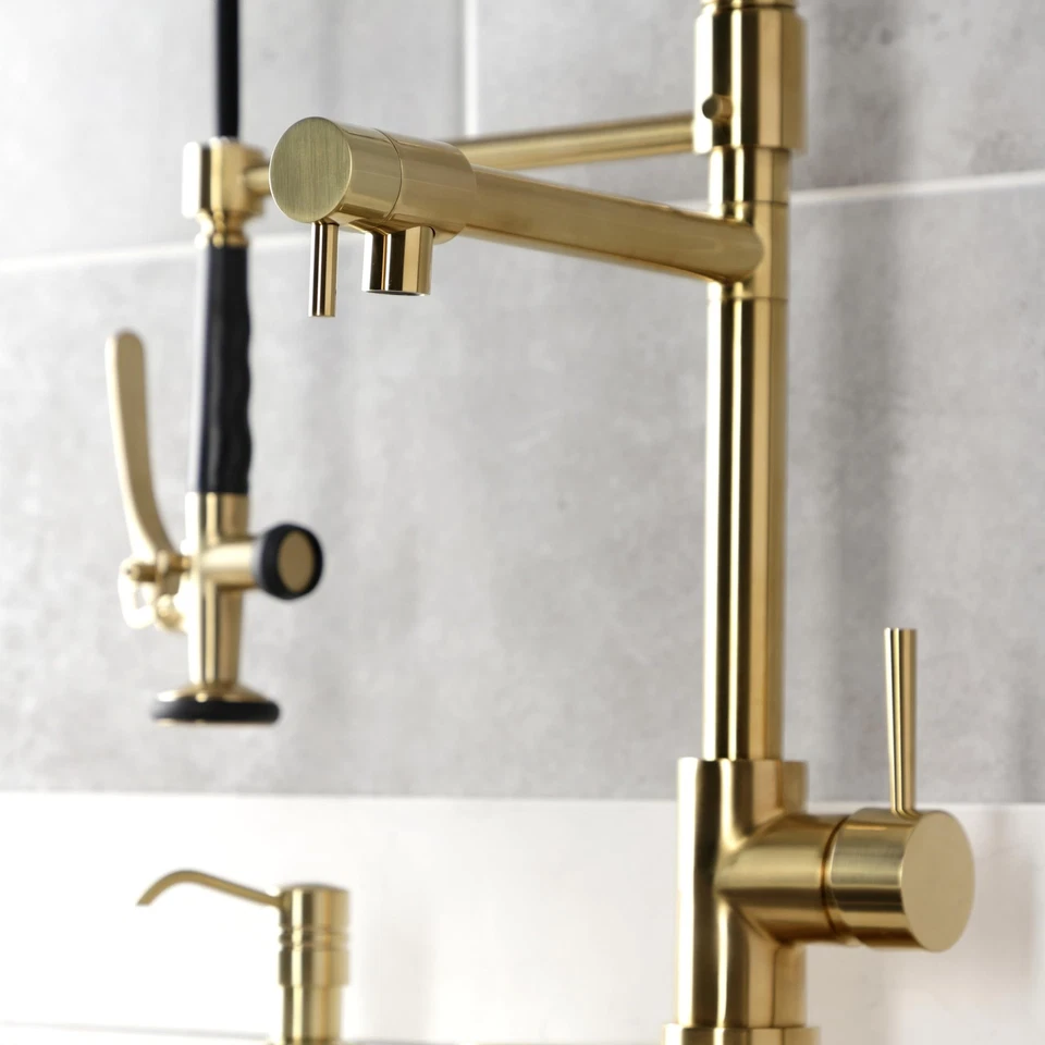 LS8503DL Concord grifo de cocina de preenjuague monomando, latón cepillado Foto 3 de 4