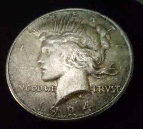 1924 Peace  Dollar. Almost Uncirculated.   90%  Silver.