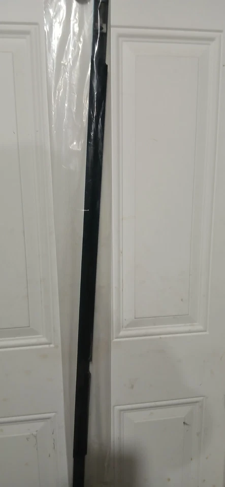 2018-2024 Ford Expedition RH-REAR CHROME BELT MOULDING. Foto 3 de 3