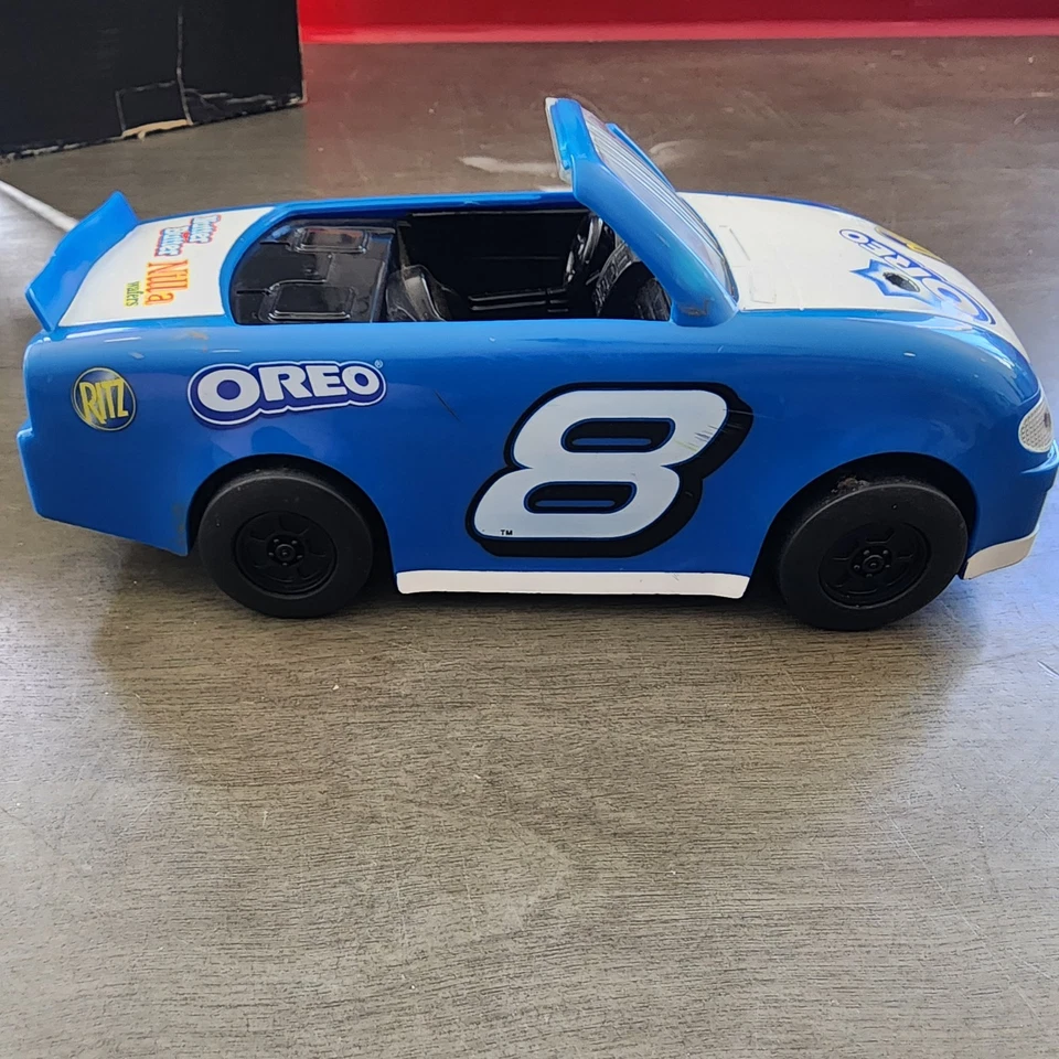 Dale Earnhardt Jr #8 Oreo Ritz 2004 Speed Wheel Racer NASCAR Some Damage - Image 4 of 4