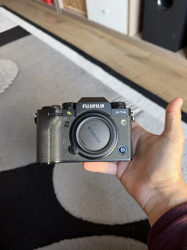 Fujifilm X-T4, photo 1 of 5