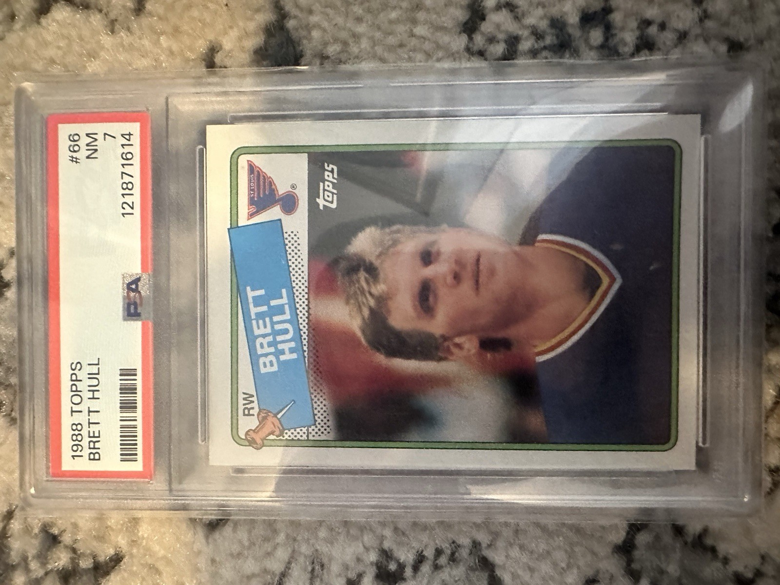 1988 Topps Brett Hull PSA 7 Rookie RC Blues #66
