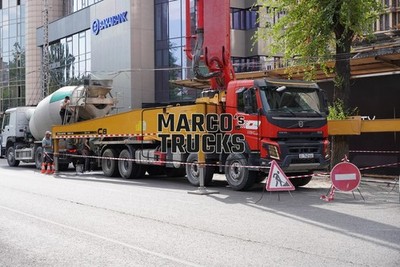 LKW Foto Volvo FMX Zugmaschine crane Kirgisistan rot SANY #w1ae