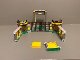 LEGO Dino 5887: Dino Defense Hq - RETIRED/RARE - Incomplete Set - T-rex Included