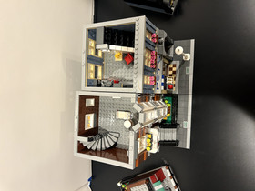 LEGO Creator Expert Pet Shop #10218 100% COMPLETE W/ All Figs (no box)