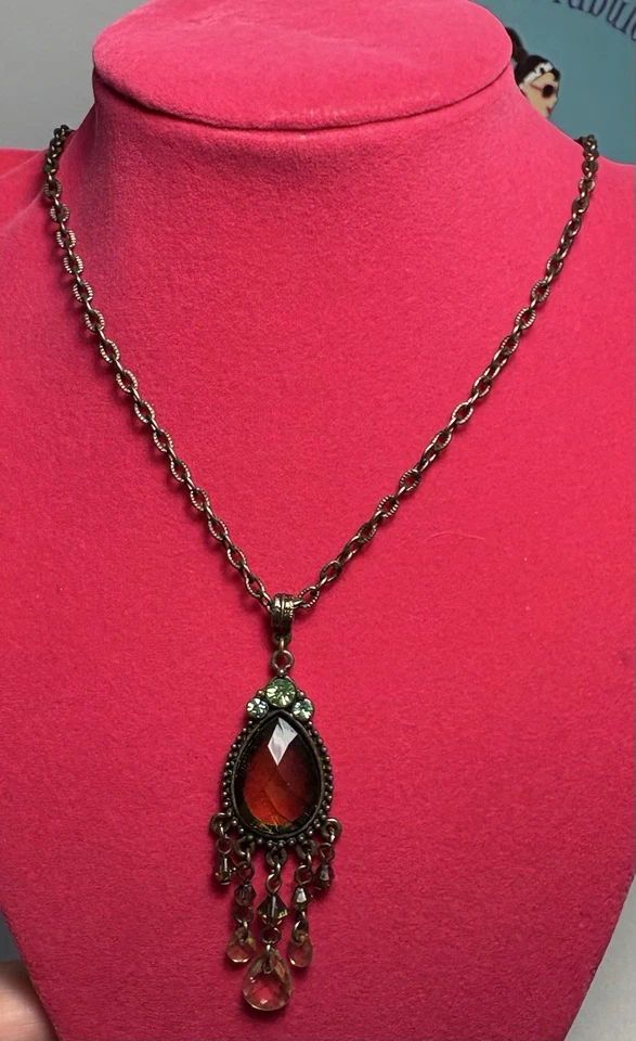 1928 Victorian Inspired Necklace And Earrings set In Green And Brown - Image 3 of 4