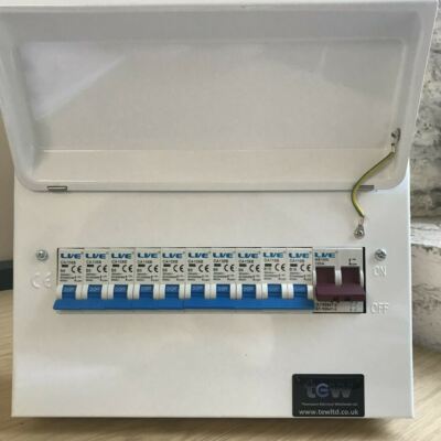 Live Electrical 100A 10 nutzbare Wege metallverkleidete Verbrauchereinheit + 10 MCB's