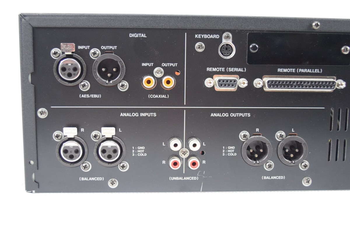 MD-801RmkII | Broadcast Series MiniDisc Recorder | TASCAM MD-801RmkII | Broadcast Series MiniDisc Recorder | TASCAM