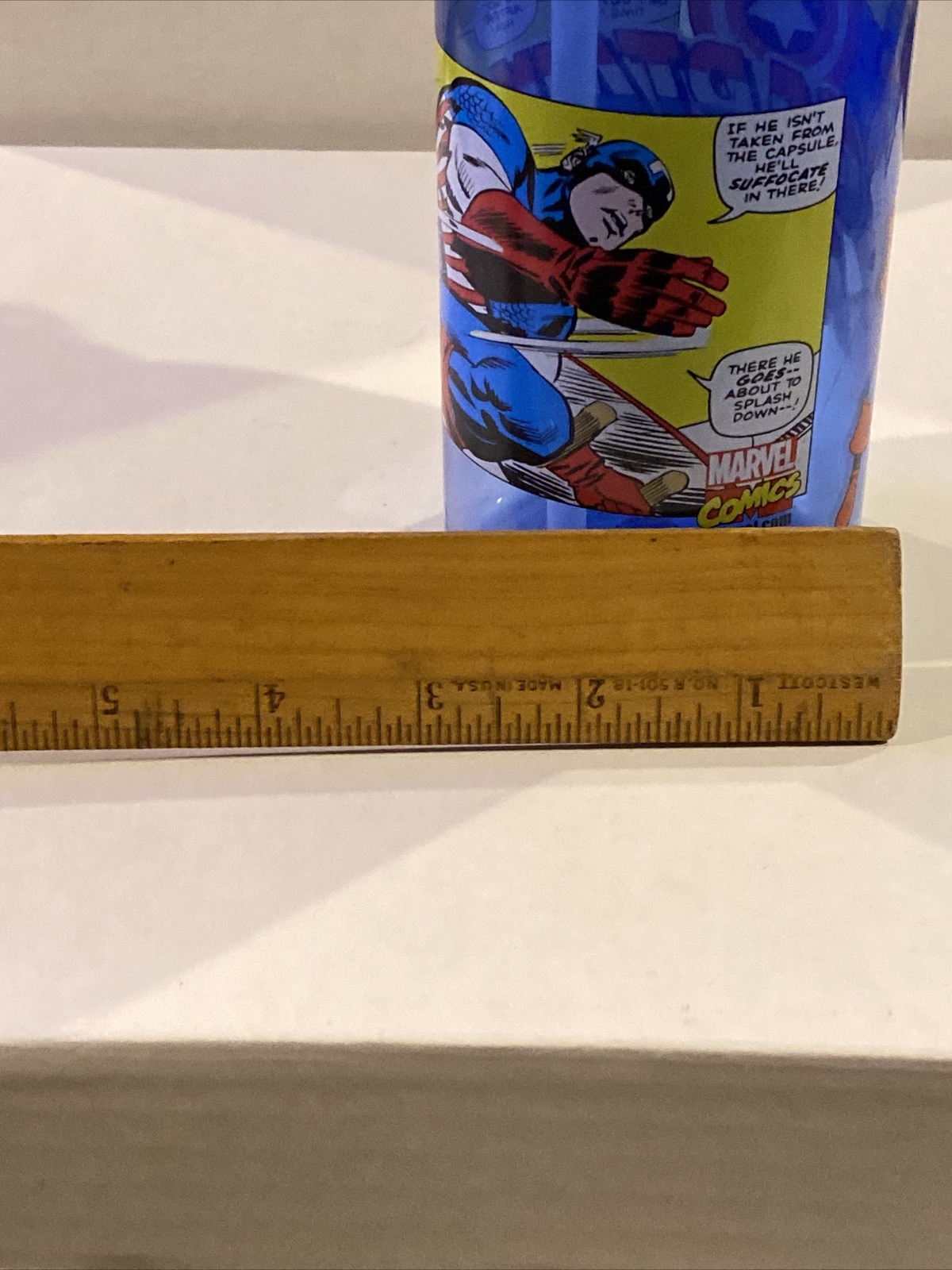 Zak Designs Marvel Comics 25 oz. Reusable Plastic Water Bottle, Captain America