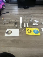 2006 Original Wii Console With 4 Games And Controllers Etc