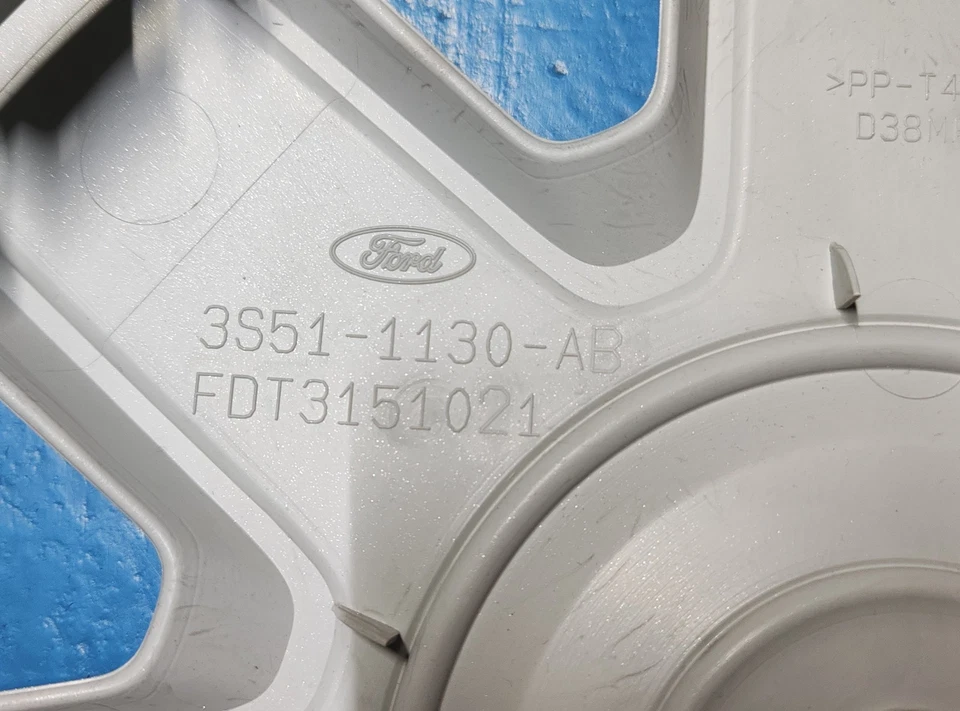 Copriruota Ford ka mk1 da 13" 1486336 - Immagine 3 di 4